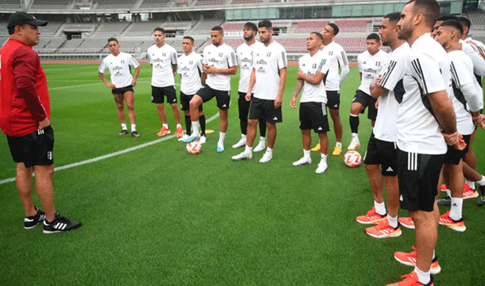 Juan Reynoso revelará en los próximos días la lista completa de los convocados para jugar ante Chile y Argentina. Foto: FPF