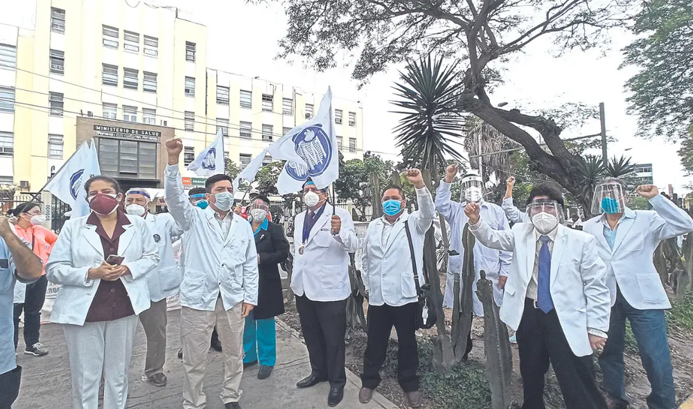 Opción. Médicos que son enviados a las regiones regresan a Lima por falta de oportunidades. Foto: difusión Opción. Médicos que son enviados a las regiones regresan a Lima por falta de oportunidades. Foto: difusión