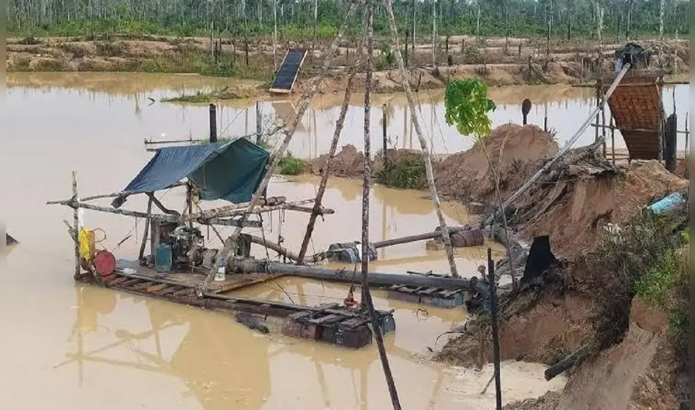 La minería informal es una de las actividades económicas más intensas. El Estado no halla la estrategia para derrotarla. Foto: La República La minería informal es una de las actividades económicas más intensas. El Estado no halla la estrategia para derrotarla. Foto: La República