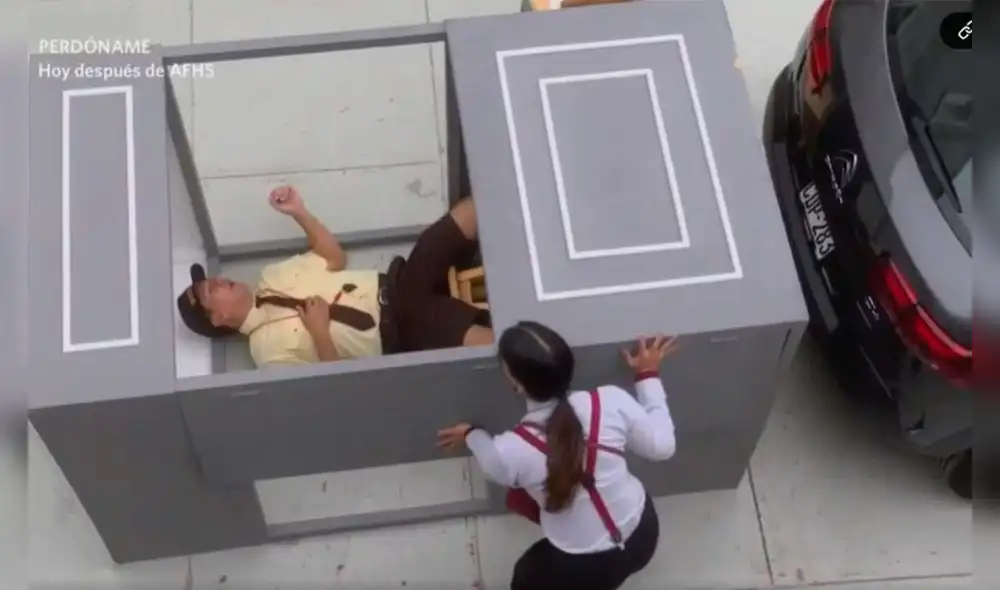 Félix estaba dormido cuando Alessia chocó su auto con su puesto de trabajo. Foto: captura de América TV