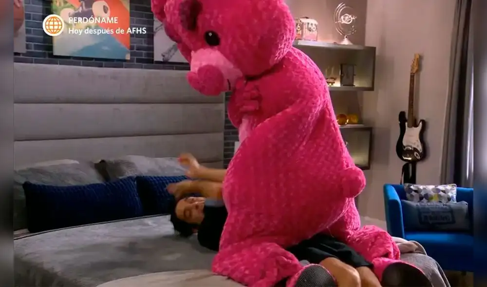 Benjamín le tendió una trampa a Cristóbal por robarse los regalos de July. Foto: Captura de América TV