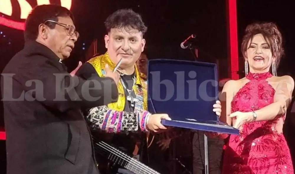 Max Castro también fue condecorado por la Apdayc como influyente de la música andina. Foto: Mirian Torres/ URPI-LR - Video: Mirian Torres/ URPI-LR Max Castro también fue condecorado por la Apdayc como influyente de la música andina. Foto: Mirian Torres/ URPI-LR - Video: Mirian Torres/ URPI-LR