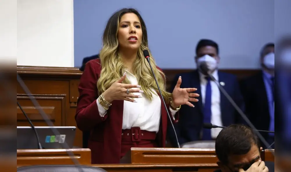 Chats y audio revelado el último domingo demuestra que Rosselli Amuruz sí organizó la fiesta de Paul García. Foto: Andina – Video: ‘Cuarto poder’ Chats y audio revelado el último domingo demuestra que Rosselli Amuruz sí organizó la fiesta de Paul García. Foto: Andina – Video: ‘Cuarto poder’