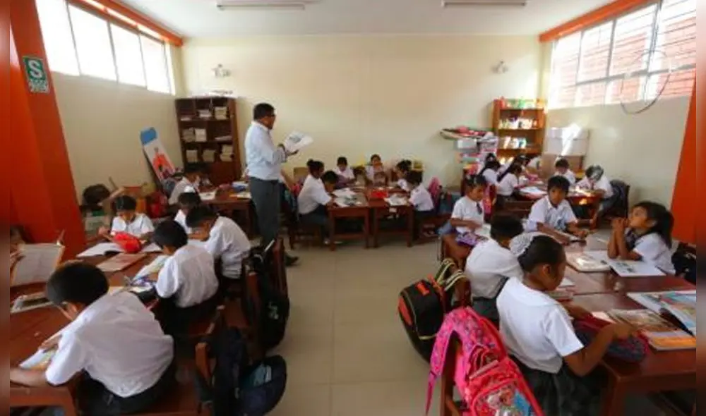 Maestros que cometan dicho delito serán inhabilitados y prescritos de la acción disciplinaria. Foto: Andina Maestros que cometan dicho delito serán inhabilitados y prescritos de la acción disciplinaria. Foto: Andina
