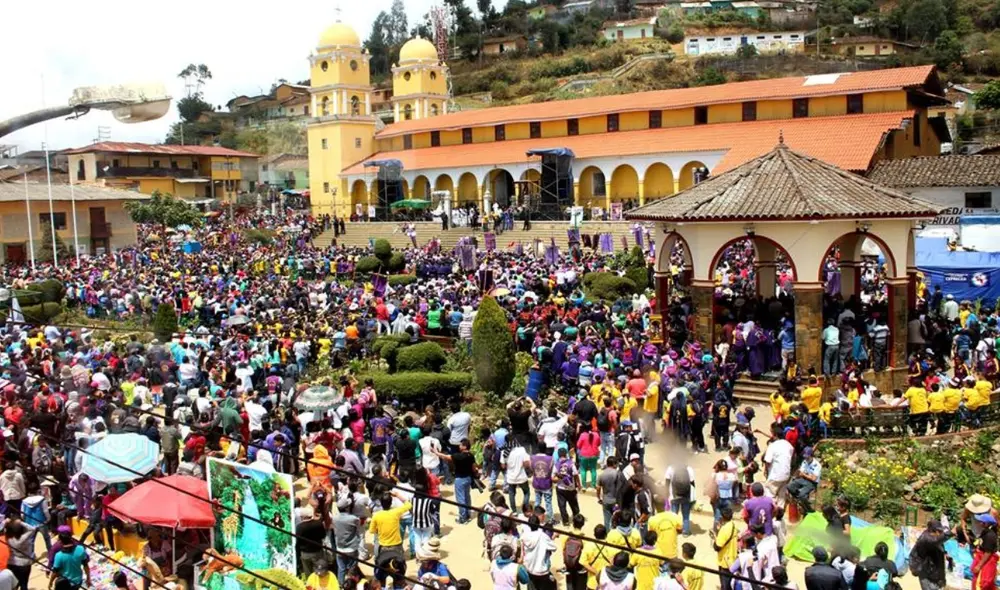 Cada 13 de octubre esta festividad congrega miles de personas, entre habitantes y turistas. Foto: Andina