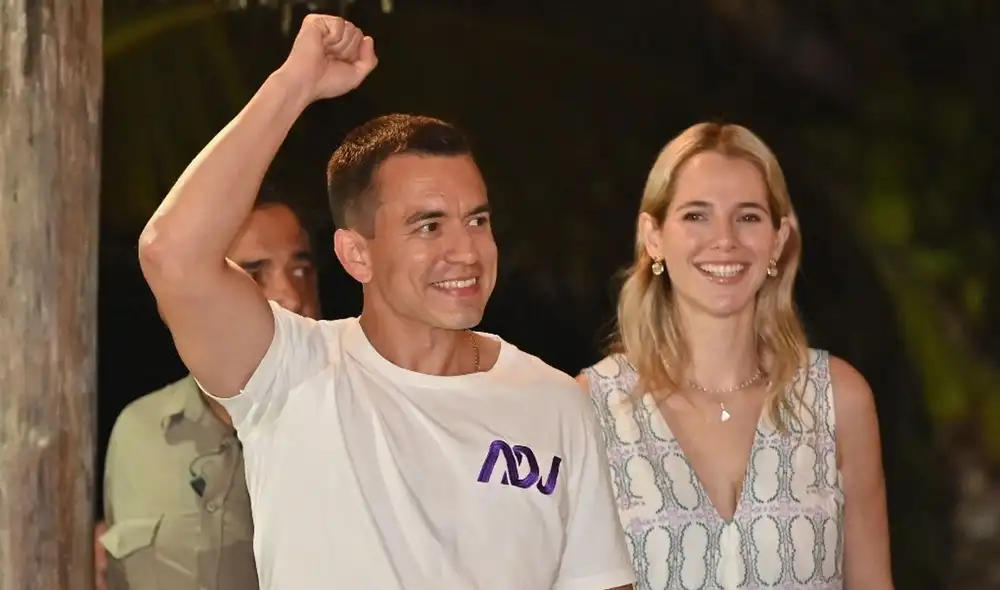 Noboa junto con su esposa, Lavinia Valbones, influencer que será la primera dama. Foto: AFP. Video: Ecuavisa