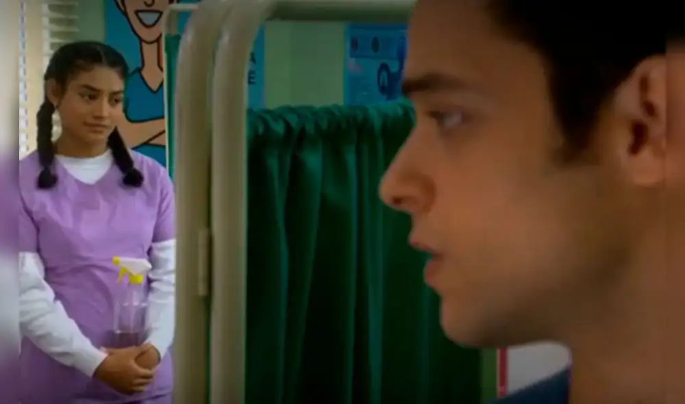 Cristóbal escucha a July conversar con Dolores en el policlínico. Foto: Captura de América TV