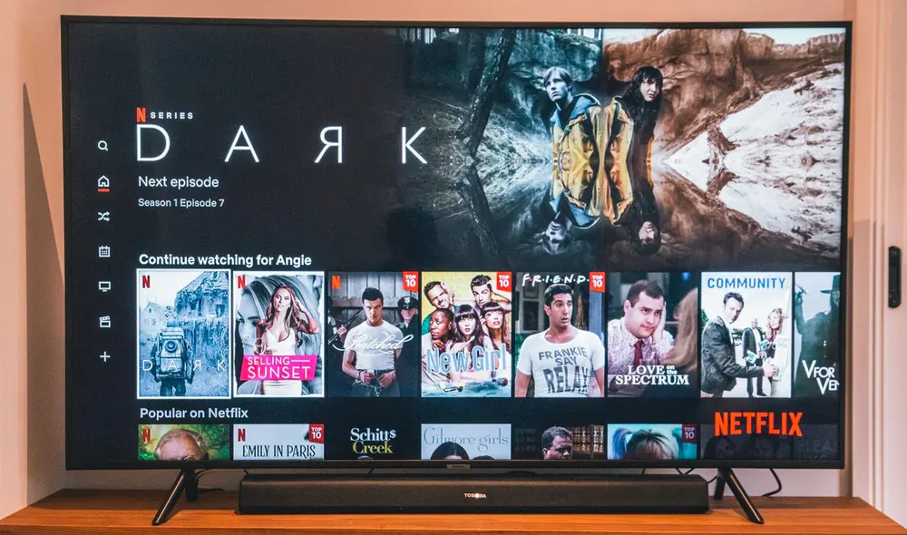 No es necesario que compres un smart TV nuevo para seguir viendo Netflix. Foto: FayerWayer