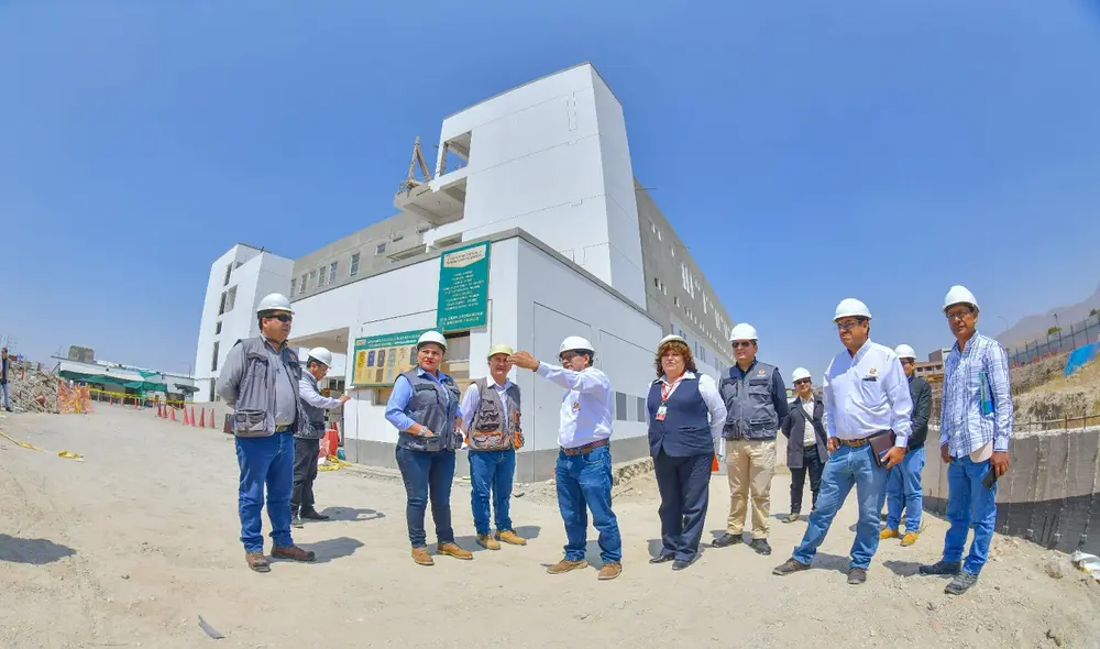 Gobernador realizó inspección a obra hospitalaria. Foto: La República