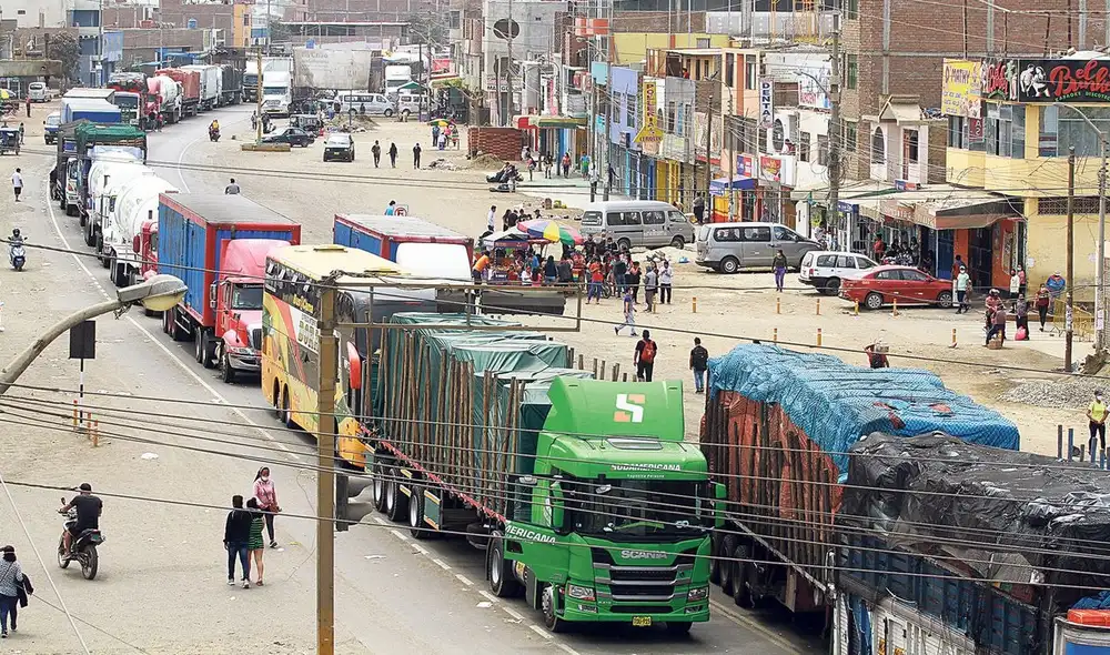Paro de transportistas de carga pesada para este mes. Foto: La República Paro de transportistas de carga pesada para este mes. Foto: La República