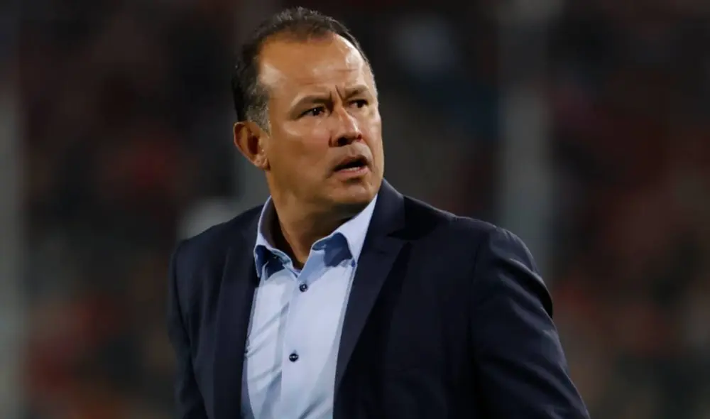 Juan Reynoso no ha podido ganar un solo partido en el inicio de las Eliminatorias 2026. Foto: EFE