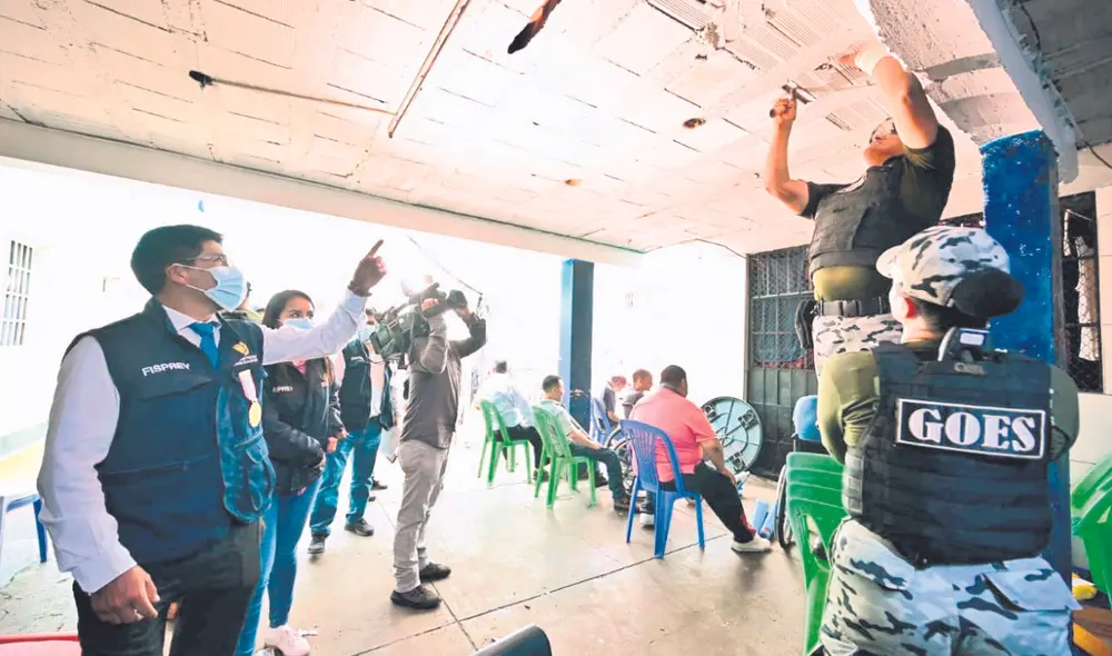 Requisas. Personal del INPE y de la Fiscalía de Prevención del Delito vienen realizando intervenciones y hallazgos de celulares y manuscritos en los penales. Foto: difusión Requisas. Personal del INPE y de la Fiscalía de Prevención del Delito vienen realizando intervenciones y hallazgos de celulares y manuscritos en los penales. Foto: difusión