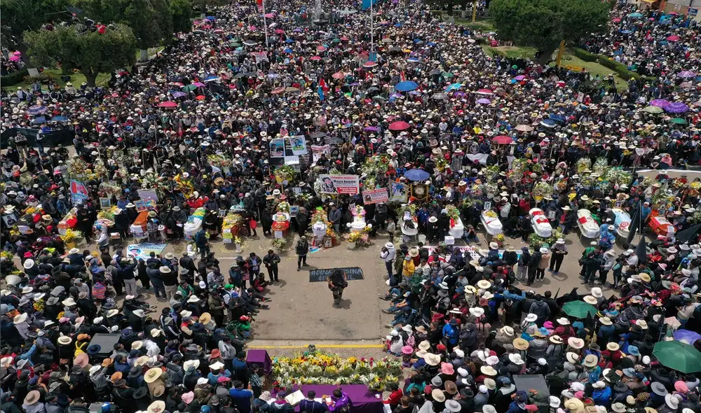En enero, las protestas sociales se desbordaron tras la asunción de Dina Boluarte que sustituyó al vacado Castillo por dar golpe de Estado. Foto: La República En enero, las protestas sociales se desbordaron tras la asunción de Dina Boluarte que sustituyó al vacado Castillo por dar golpe de Estado. Foto: La República