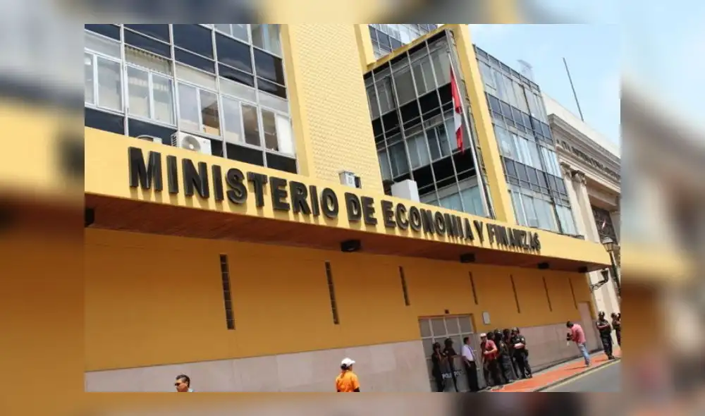 Recursos se usarían ante un desastre natural, tecnológico, crisis económica o financiera que azote al país. Foto: Andina Recursos se usarían ante un desastre natural, tecnológico, crisis económica o financiera que azote al país. Foto: Andina