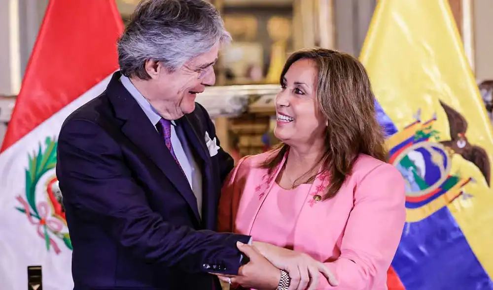 La presidenta Dina Boluarte y Guillermo Lasso se reúnen para fortalecer lazos de cooperación. composición de Alvaro Lozano/La República/Prensa Presidencia de Ecuador La presidenta Dina Boluarte y Guillermo Lasso se reúnen para fortalecer lazos de cooperación. composición de Alvaro Lozano/La República/Prensa Presidencia de Ecuador