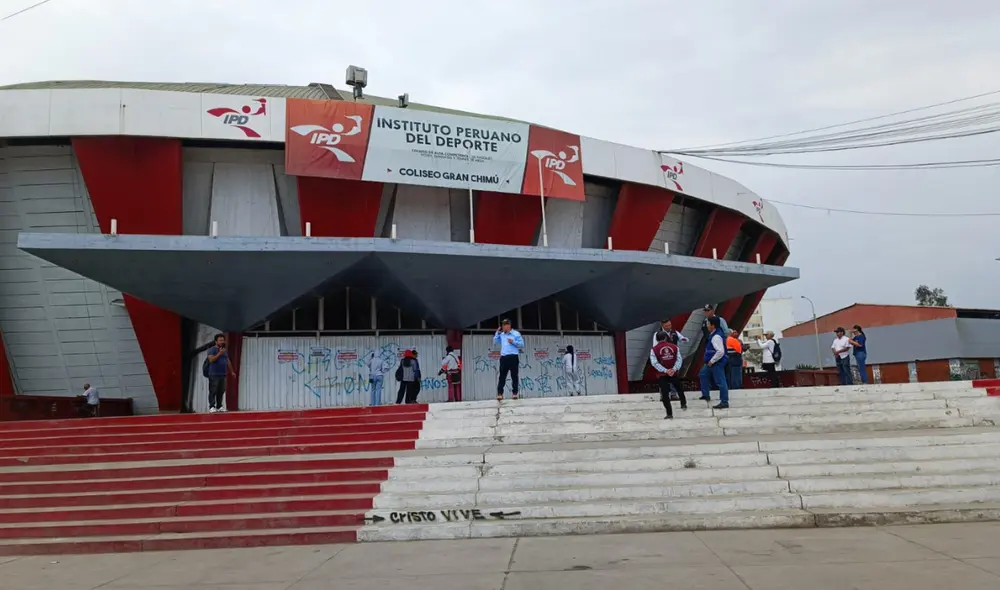 Primera visita al coliseo Gran Chimú se hizo el 13 de abril. Foto y video: Yolanda Goicochea/LR