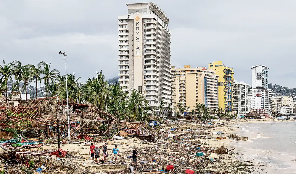 Tierra arrasada. Los vientos de 170 kilómetros por hora tocaron tierra en un desprevenido Acapulco. Foto: EFE Tierra arrasada. Los vientos de 170 kilómetros por hora tocaron tierra en un desprevenido Acapulco. Foto: EFE