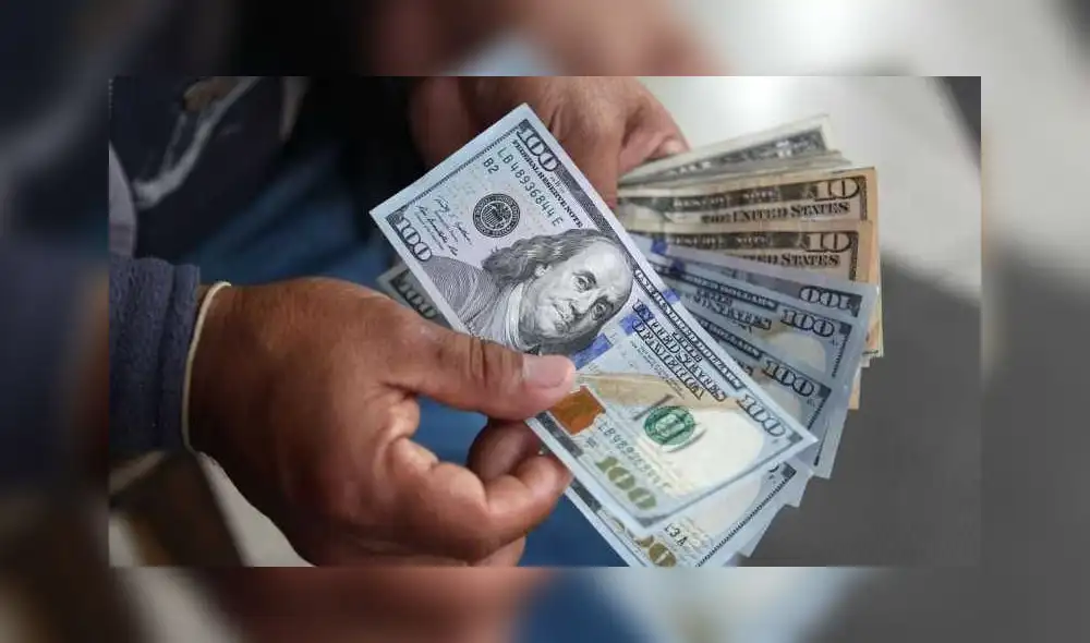 El dólar en el mercado paralelo cotizaba en S/3,840 la compra y S/3,870 la venta. Foto: Andina El dólar en el mercado paralelo cotizaba en S/3,840 la compra y S/3,870 la venta. Foto: Andina