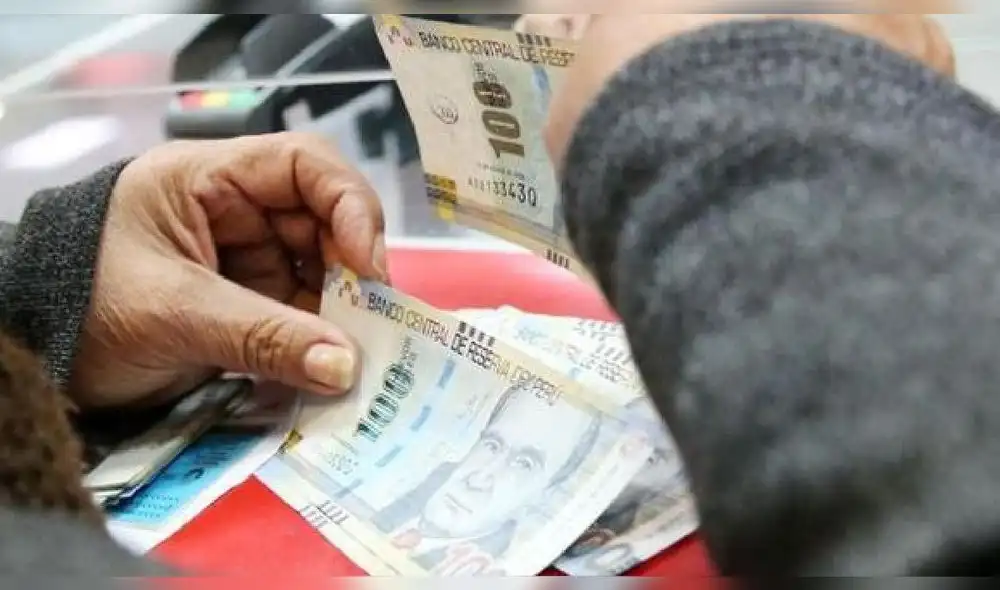 Durante la pandemia, el Ejecutivo entregó diversos bonos a familias más vulnerables. Foto: Andina