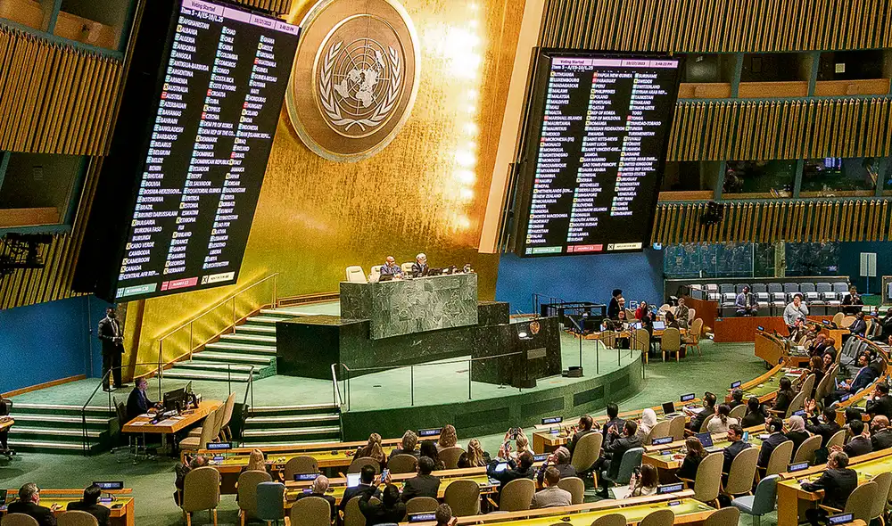 Mayoría. El llamado al cese de hostilidades fue aprobado por una abrumadora mayoría de países: 120 votos a favor, 14 en contra y 45 abstenciones. Foto: EFE