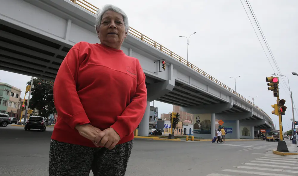 Gladys Urbina, vecina del paso a desnivel de la av. Guardia Chalaca, en el Callao. Foto: John Reyes/La República
