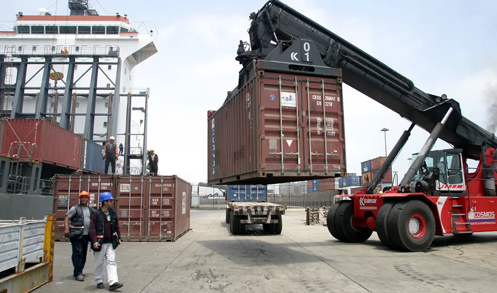 Nuevos retos. Expertos destacaron que urge interactuar acciones entre sector público y privado para salir de recesión. Foto: La República