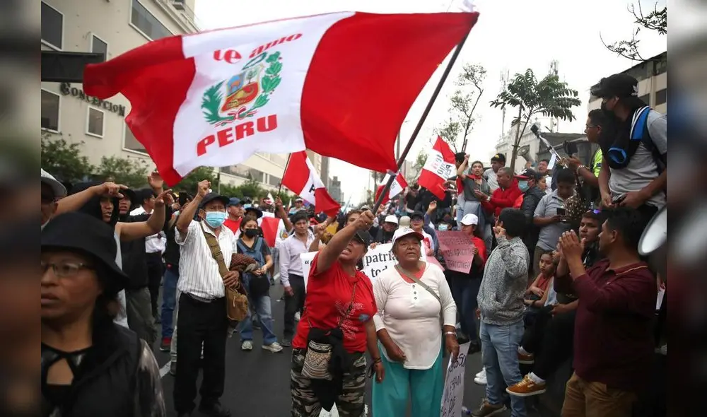 Peruanos expresan sentirse disconformes con en Gobierno, según encuesta del IEP. Foto: Sport Peruanos expresan sentirse disconformes con en Gobierno, según encuesta del IEP. Foto: Sport