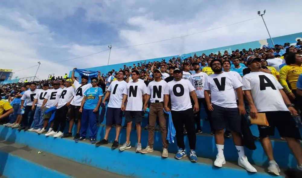 Hinchas de Sporting Cristal exigen la salida de Innova Sports de la institución. Foto: X/@ComunidadCeleSC Hinchas de Sporting Cristal exigen la salida de Innova Sports de la institución. Foto: X/@ComunidadCeleSC
