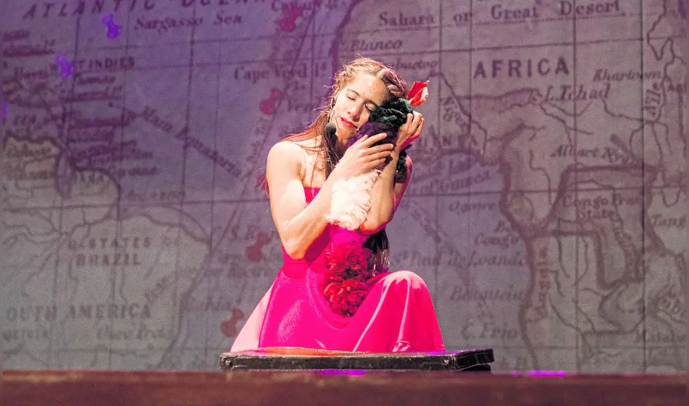 Actriz. Anahí Aráoz encarna a Clorinda Matto de Turner. Foto: difusión