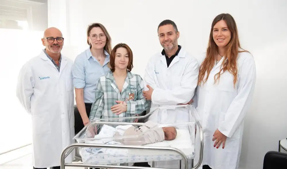 El procedimiento, que ha permitido que 2 mujeres sean gestantes de un mismo bebé, es similar a la fecundación in vitro. Foto: Juaneda Hospitales El procedimiento, que ha permitido que 2 mujeres sean gestantes de un mismo bebé, es similar a la fecundación in vitro. Foto: Juaneda Hospitales