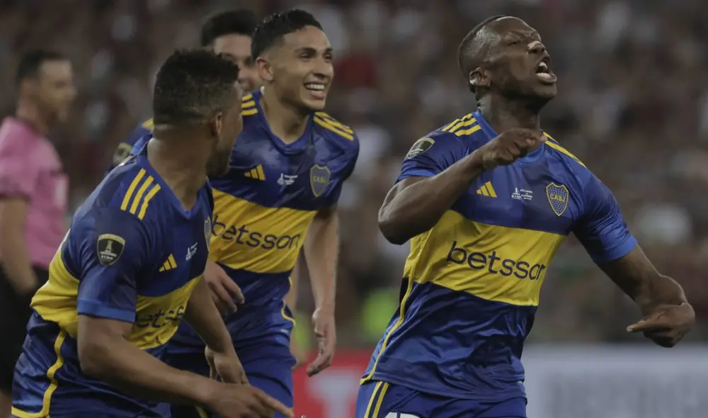 Luis Advíncula anotó 4 goles en la Copa Libertadores 2023. Foto: EFE