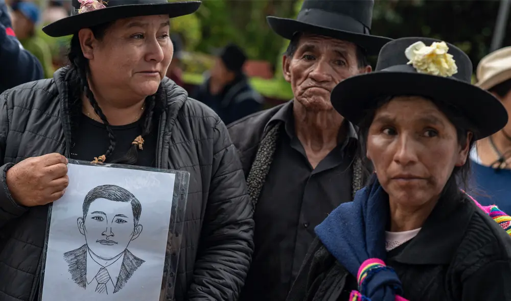 LUTO. Los retratos han acompañado a los familiares de casos como la matanza de Accomarca, ocurrida en 1985. Foto: Oscar Miranda/La República