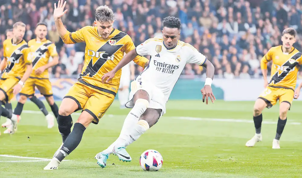 Complicado. Real Madrid poco pudo hacer para quedarse con el triunfo ante el Rayo. Foto: EFE