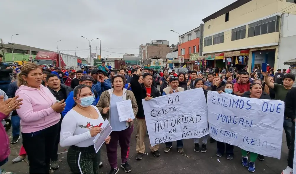 Los trabajadores compraron las rejas de forma privada. Foto: La República Los trabajadores compraron las rejas de forma privada. Foto: La República
