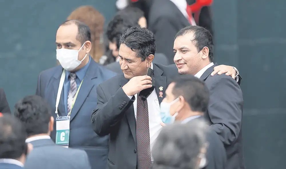 Sigue participando políticamente. Las redes de Cerrón Rojas se muestran activas. Foto: difusión Sigue participando políticamente. Las redes de Cerrón Rojas se muestran activas. Foto: difusión