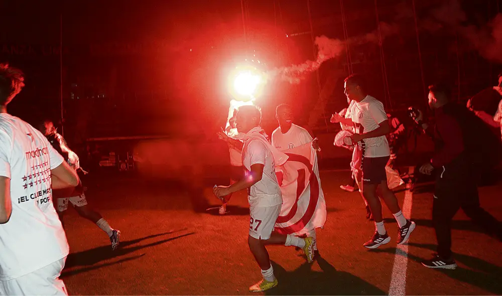 Salió al frente. El primer ministro negó conocer a los que manejan las luces del Estadio Alejandro Villanueva, donde se jugó la final de la Liga 1 entre Alianza Lima y Universitario. Foto: difusión Salió al frente. El primer ministro negó conocer a los que manejan las luces del Estadio Alejandro Villanueva, donde se jugó la final de la Liga 1 entre Alianza Lima y Universitario. Foto: difusión