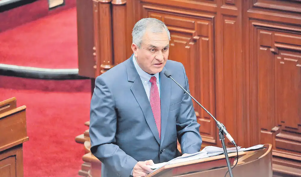 Apoyo. En el Ejecutivo no estiman que ministro Romero deba renunciar. El Pleno decidirá. Foto: Antonio Melgarejo/La República Apoyo. En el Ejecutivo no estiman que ministro Romero deba renunciar. El Pleno decidirá. Foto: Antonio Melgarejo/La República
