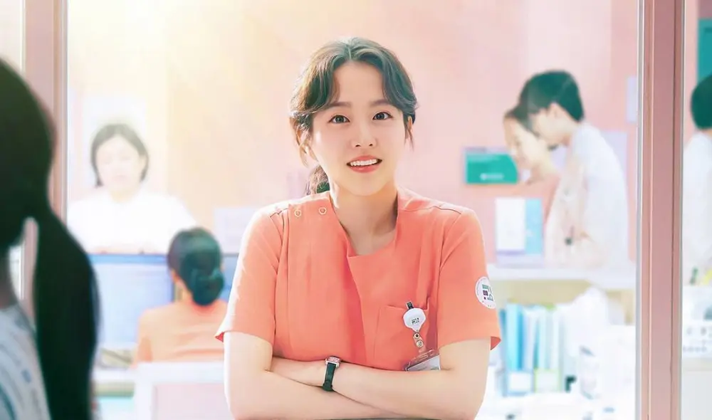 Park Bo-young interpreta a la enfermera Da-eun en 'Una dosis diaria de sol'. Foto: Netflix