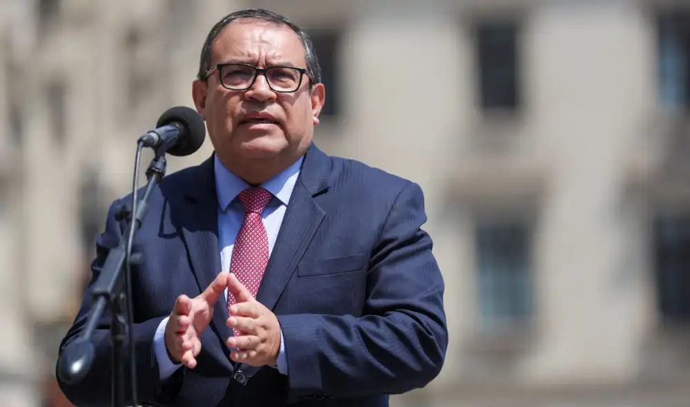 Primer ministro, Alberto Otárola, comenta sobre el periodo de recesión que afronta el país. Foto: Andina Primer ministro, Alberto Otárola, comenta sobre el periodo de recesión que afronta el país. Foto: Andina