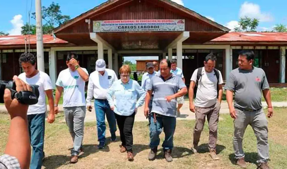 Los alumnos y profesores exigen rendición de cuentas al Instituto superior de Sepahua. Foto: Instituto Carlos Laborde