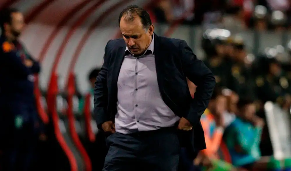Juan Reynoso no ha sumado ningún punto con la selección, ni mucho menos ha anotado en 5 fechas. Foto: La República/Antonio Melgarejo Juan Reynoso no ha sumado ningún punto con la selección, ni mucho menos ha anotado en 5 fechas. Foto: La República/Antonio Melgarejo