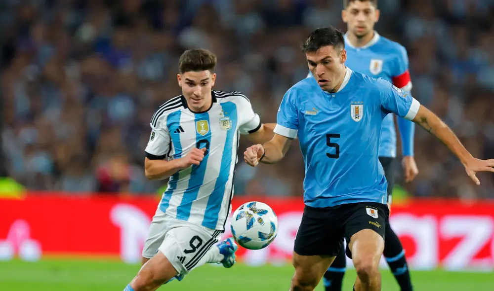 Argentina y Uruguay protagonizaron un partidazo en La Bombonera por las Eliminatorias. Foto: EFE Argentina y Uruguay protagonizaron un partidazo en La Bombonera por las Eliminatorias. Foto: EFE