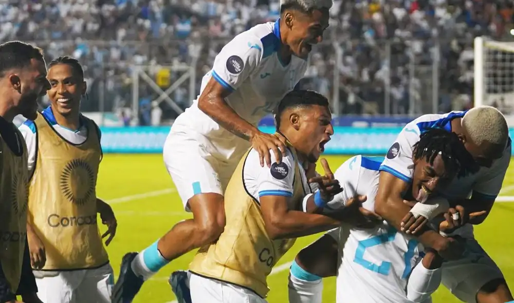 Honduras y México disputaron el partido de ida en el Estadio Nacional José de la Paz Herrera Uclés. Foto: La Selección Nacional de Honduras Honduras y México disputaron el partido de ida en el Estadio Nacional José de la Paz Herrera Uclés. Foto: La Selección Nacional de Honduras