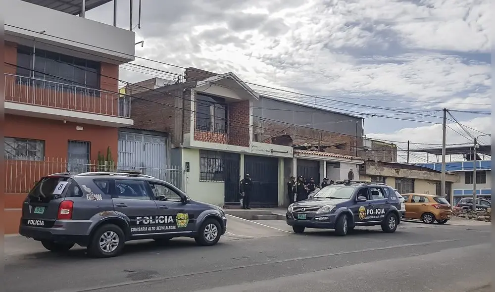 Ministerio Público intervino vivienda en donde se encontró miles de celulares robados. Foto: La República Ministerio Público intervino vivienda en donde se encontró miles de celulares robados. Foto: La República