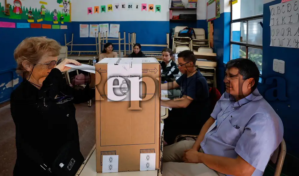 El CNE indicó que el cierre de los comicios se efectuará a las 18.00 pm. Foto: Agencia EFE