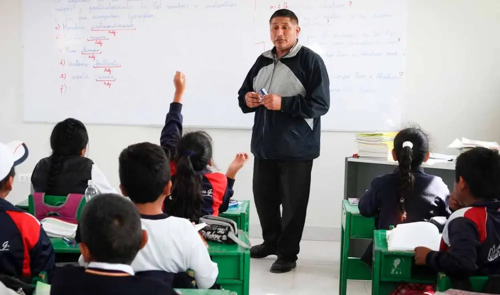 Conoce los pasos a seguir para inscribir a menores en colegios públicos. Foto: Andina Conoce los pasos a seguir para inscribir a menores en colegios públicos. Foto: Andina