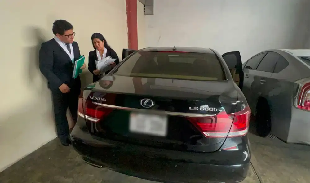 Equipo de fiscales habría permanecido alrededor de 3 horas en el recinto. Foto: Ministerio Público Equipo de fiscales habría permanecido alrededor de 3 horas en el recinto. Foto: Ministerio Público