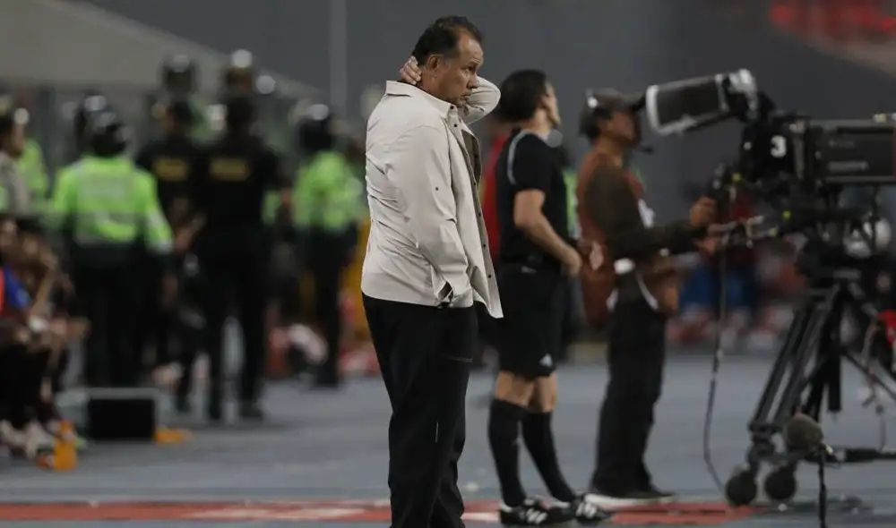 Juan Reynoso solo ha sumado 2 puntos en las Eliminatorias. Foto: Luis Jiménez/GLR