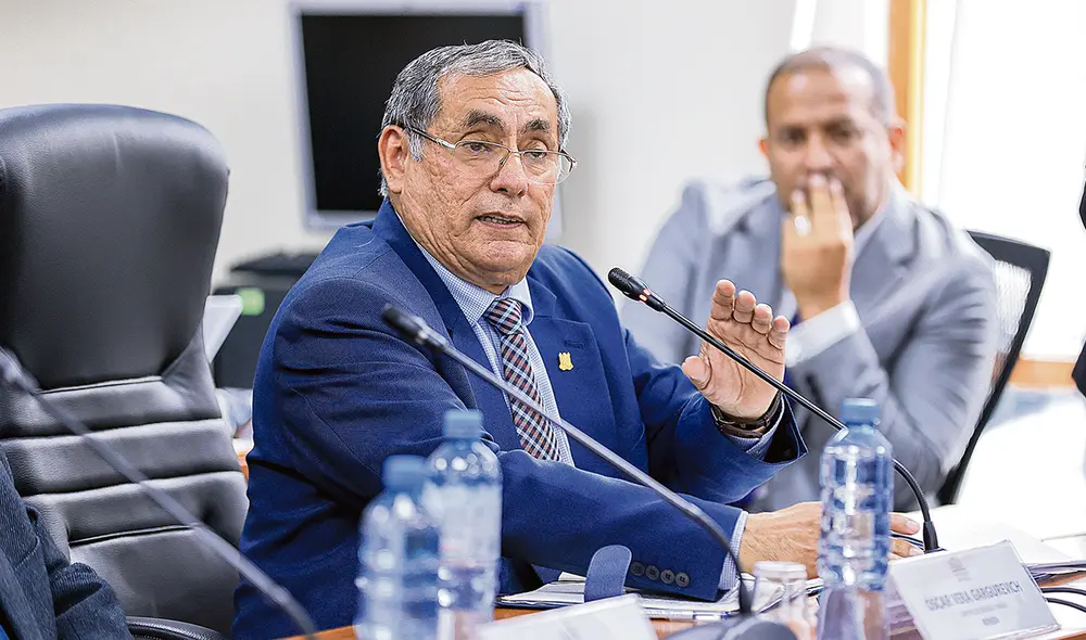 El ministro de Energía y Minas, Óscar Vera Gargurevich, deberá acudir a repsonder ante el Parlamento el próximo 29 de noviembre. Foto: Minem- Video: Congreso