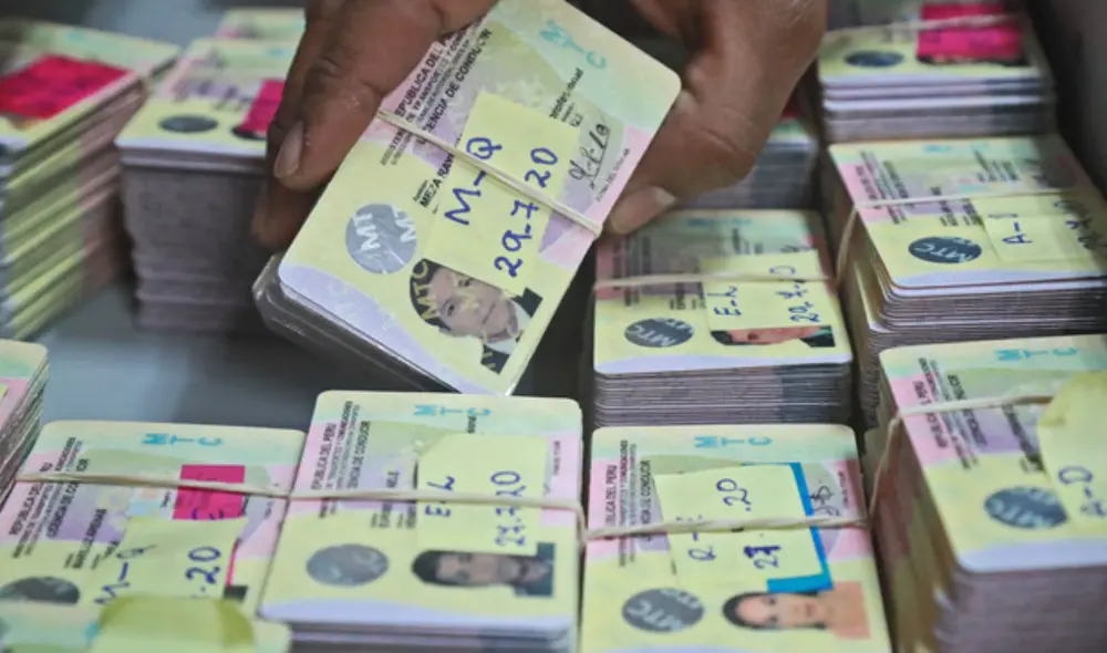 La sentencia por conducir con brevete falso se agrava si usabas este documento con fines de lucro. Foto: Gobierno del Perú